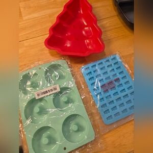 Silicone Baking Mold Set Tree Cake Pan Donut Mold Gummy Candy Tray Used
